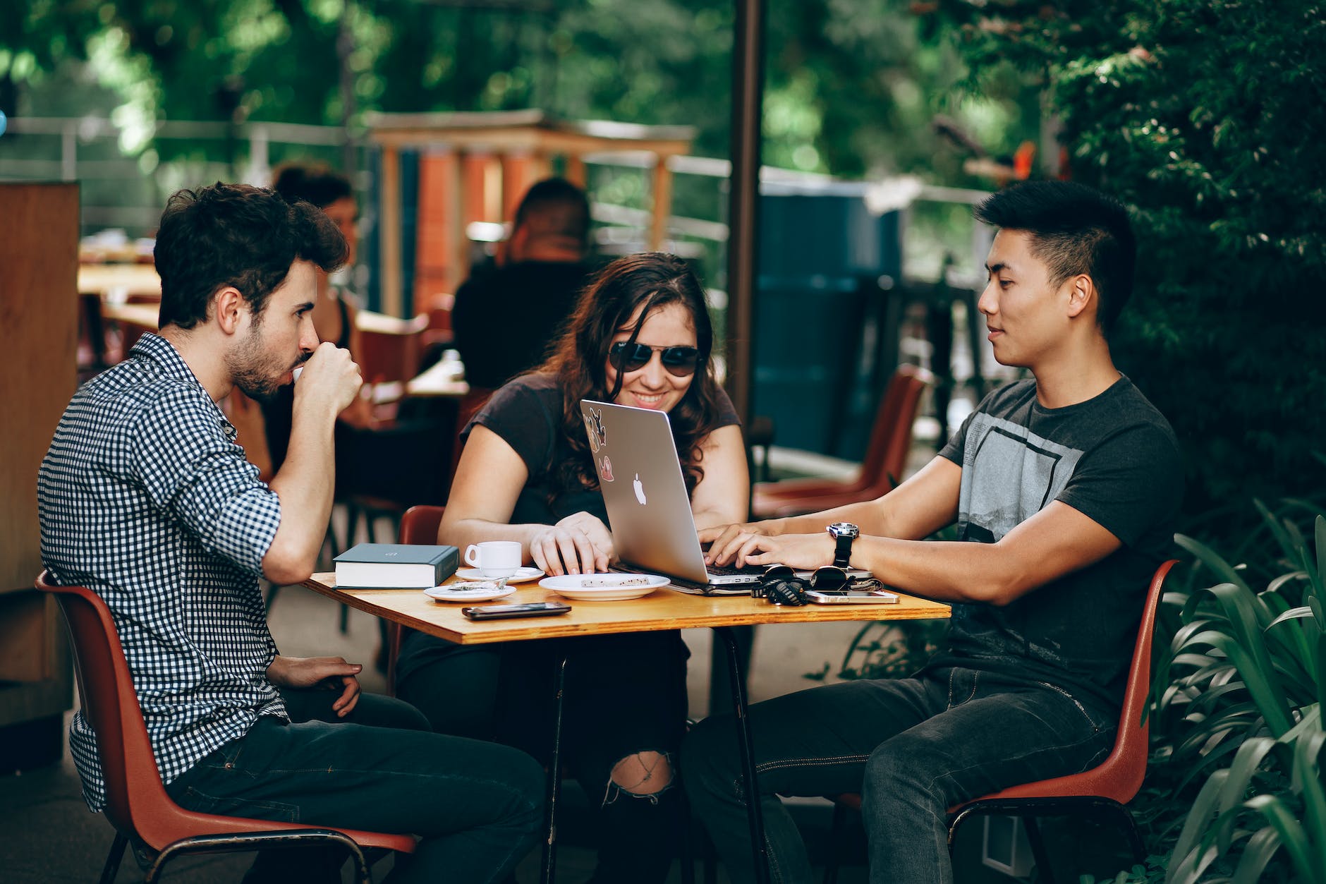 Attracting Millennial and Gen Z Talent: The Role of Remote Work and Collaboration Tools